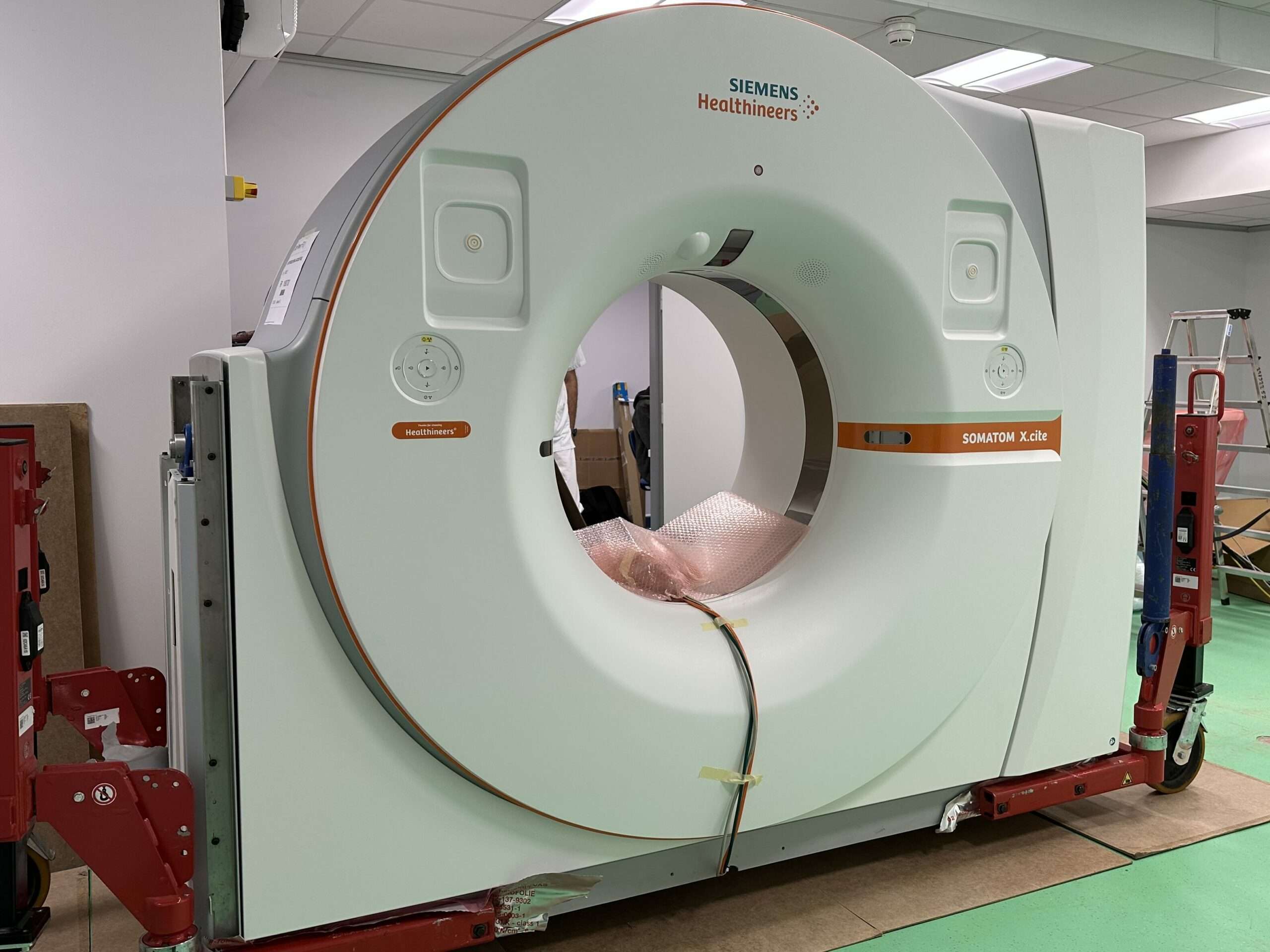Installation du second scanner du centre hospitalier de Rodez
