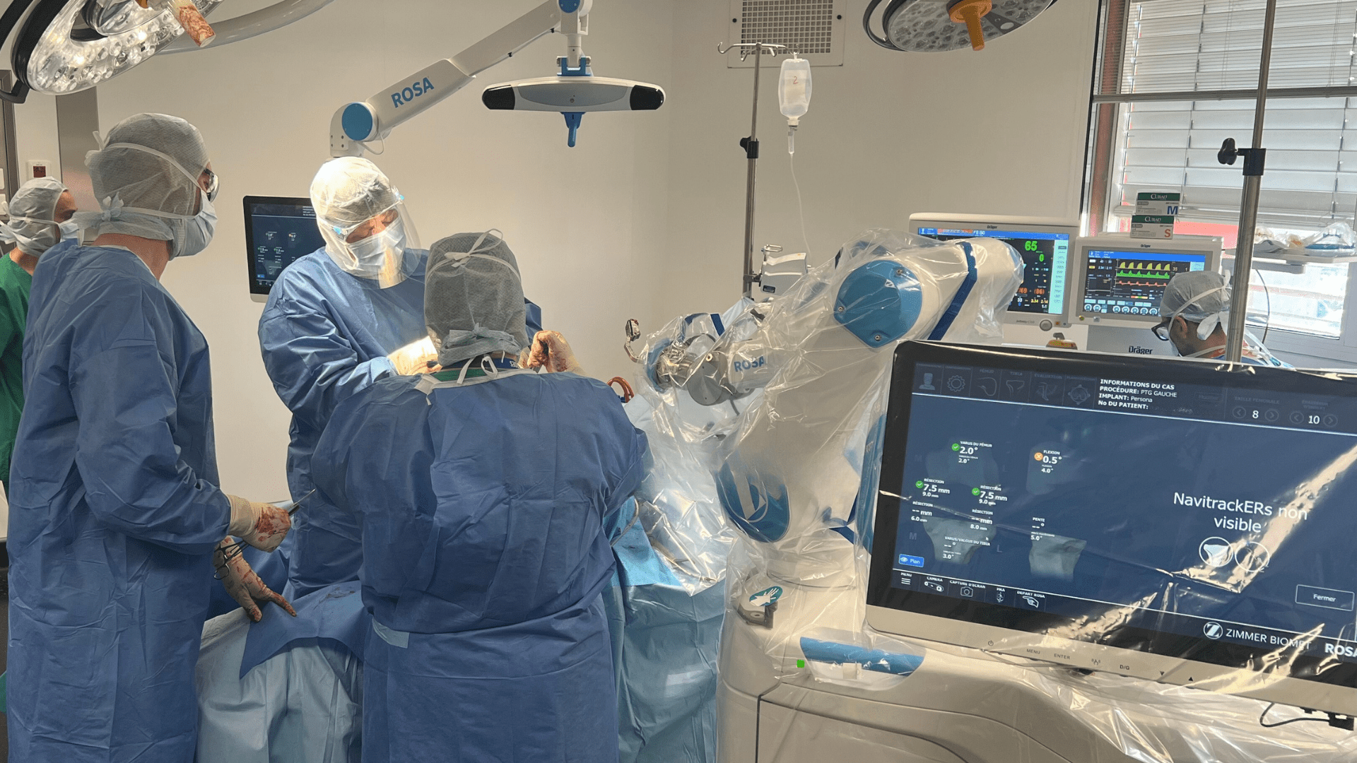 Chirurgien durant l'intervention